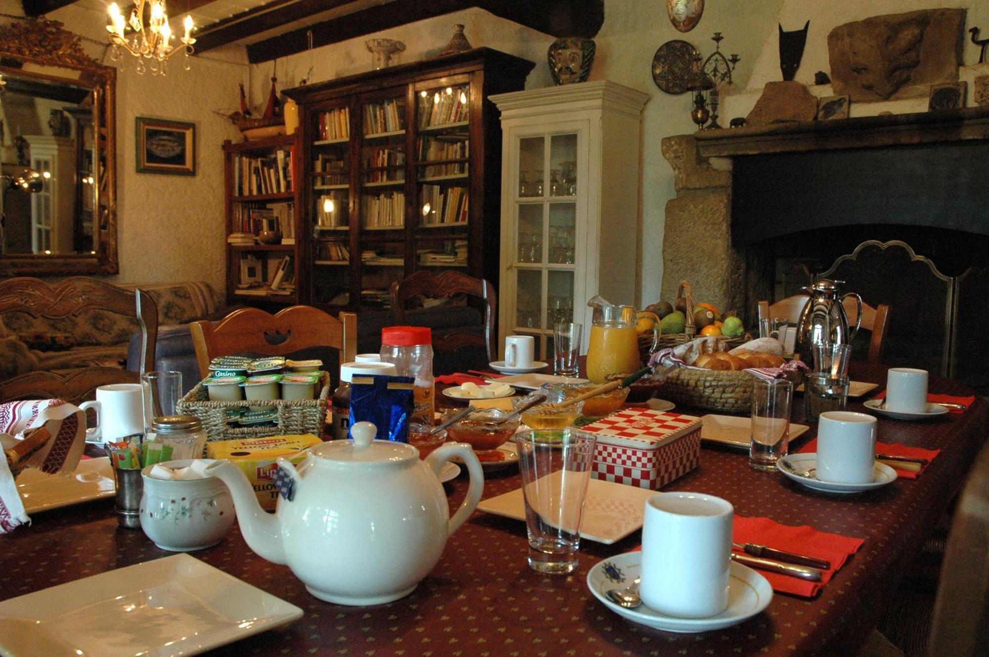Ecuries Sainte Croix Bed & Breakfast Carcassonne Bagian luar foto