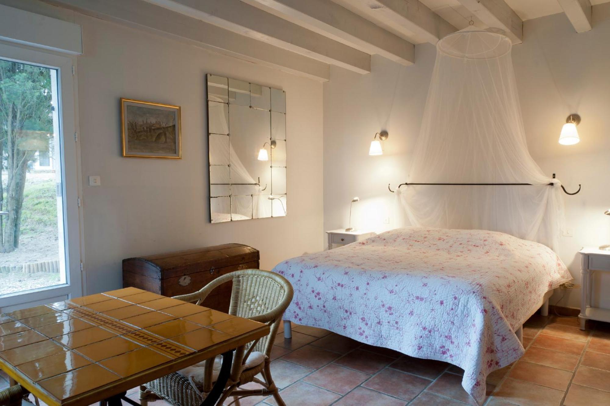 Ecuries Sainte Croix Bed & Breakfast Carcassonne Bagian luar foto
