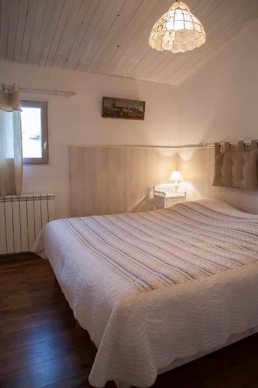 Ecuries Sainte Croix Bed & Breakfast Carcassonne Bagian luar foto